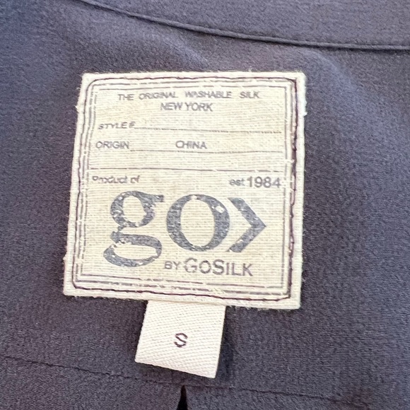 NWOT Go Silk for Anthropology sheer button down - Picture 6 of 8